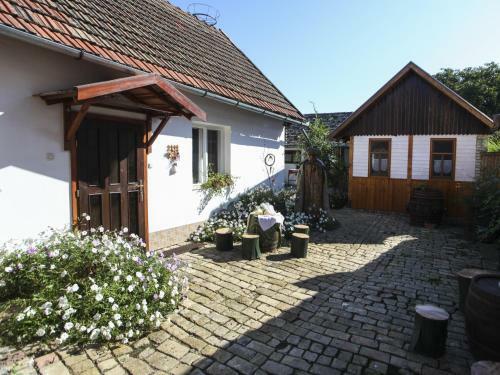 Hostal Ana Guesthouse