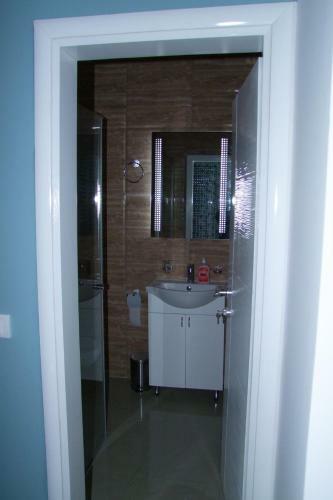 B&B Hisar International