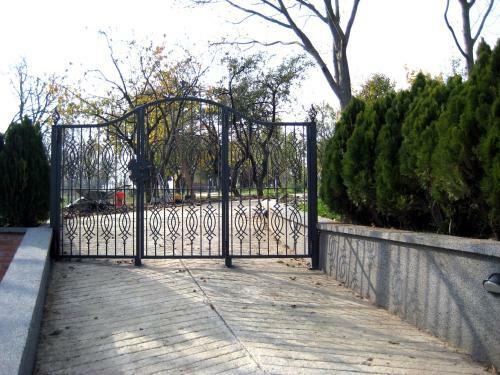 Apartments Fru?kogorje