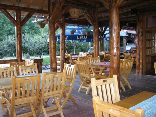 Bed & Breakfast Apartments Izvor Lisine