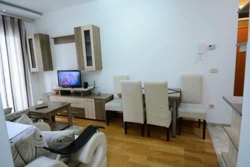 Jolly Apartments