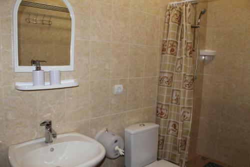 Hostal Irina Guest House