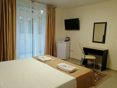Hostal Briz Guest House
