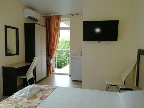 Hostal Briz Guest House