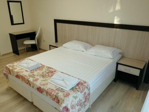 Hostal Briz Guest House
