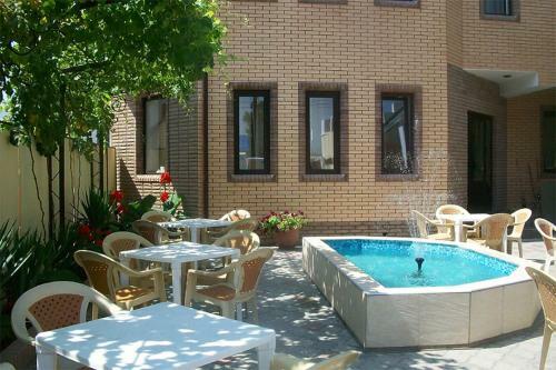 Hostal Briz Guest House