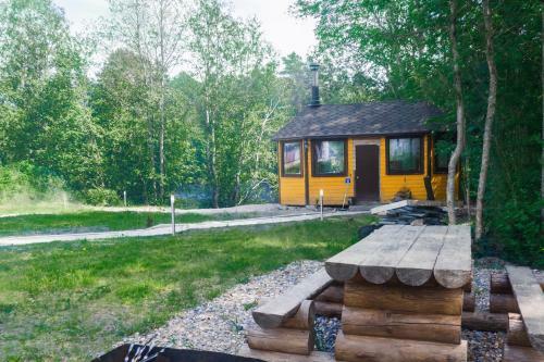 Hostal River House