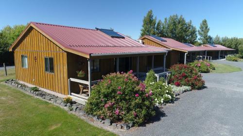 Longbourne Lodge Motel