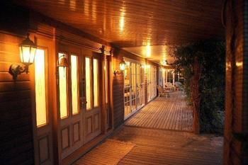 Bed & Breakfast Silver Peaks Lodge