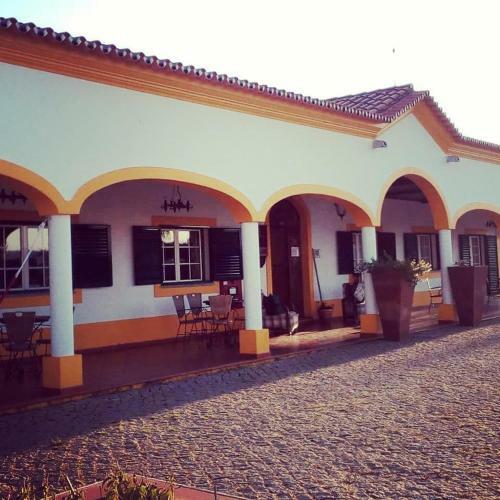 Hostal Herdade Do Rio Torto