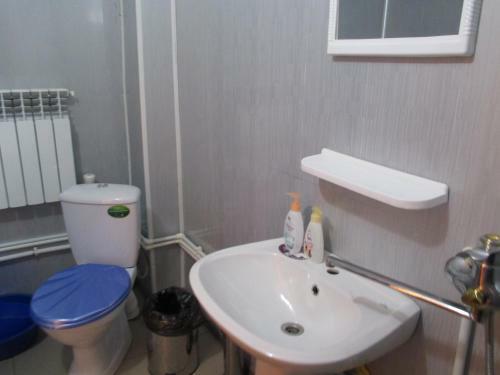 Hostal Guest House On Vodopadnaya Street