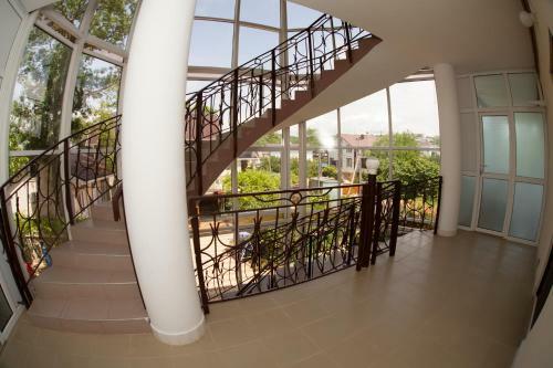 Hostal Edem U Reki Guest House
