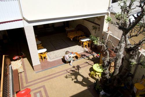 Hostal Guesthouse Veseliy Rapan