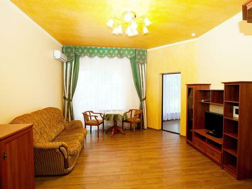 Hostal Yunona Guest House