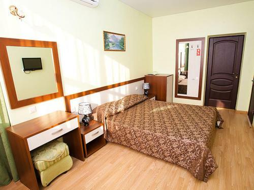 Hostal Yunona Guest House