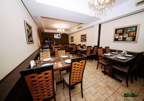 Hostal Anapa-patio Guest House