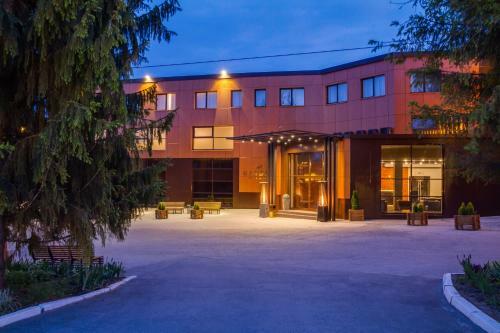 Garden Hotel And Spa