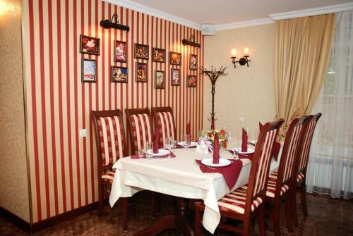 Hotel Gostinitsa Piramida