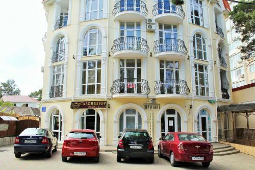 Apartment On Kolkhoznaya