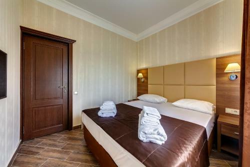 Azaria Hotel