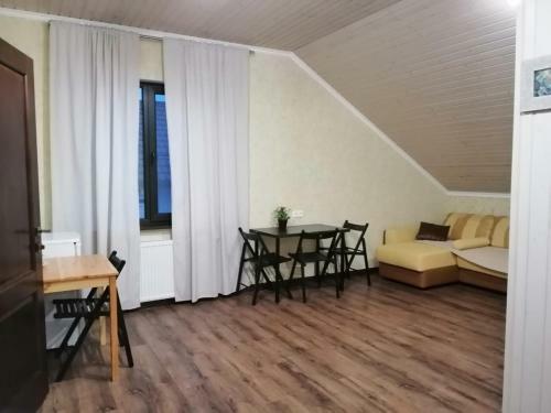 Hostal Guest House Semeinyi