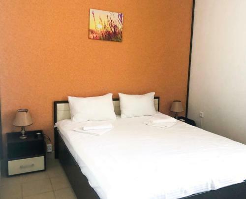 Hostal Omela Family