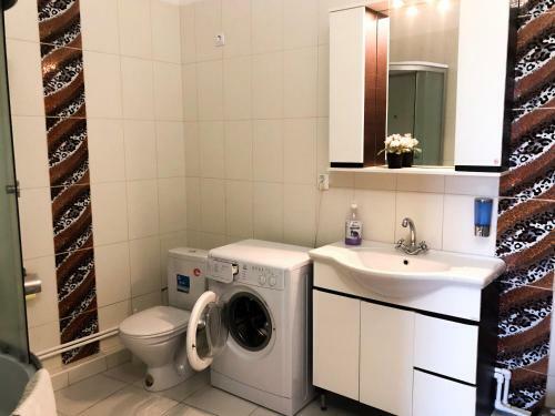 Hostal Omela Family