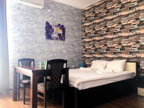 Hostal Omela Family