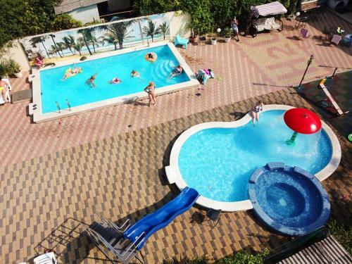 Vacation Home 2 Pools