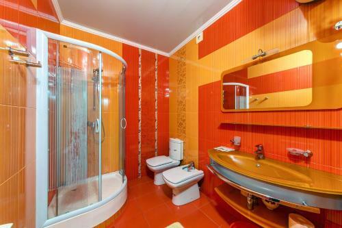 Hostal Ellina Guest House