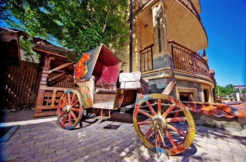 Zhar-ptitsa Hotel
