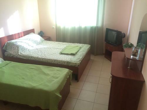 Hostal Veselaya Akula Guest House