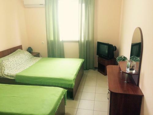 Hostal Veselaya Akula Guest House