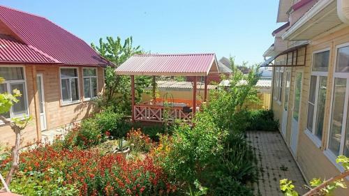 Hostal Jardine Guest House