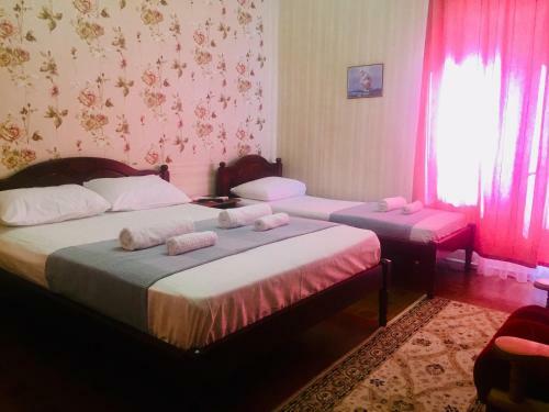 Hostal Guest House Lenart