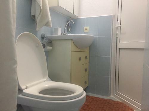Hostal Guest House Lenart