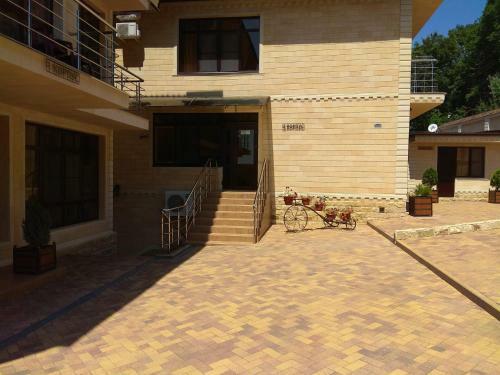 Hostal Gostevoy Dvor Parus Guest House