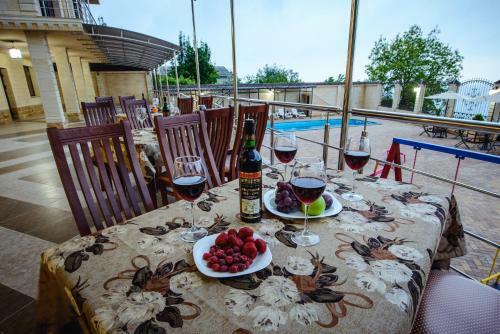 Hostal Gostevoy Dvor Parus Guest House
