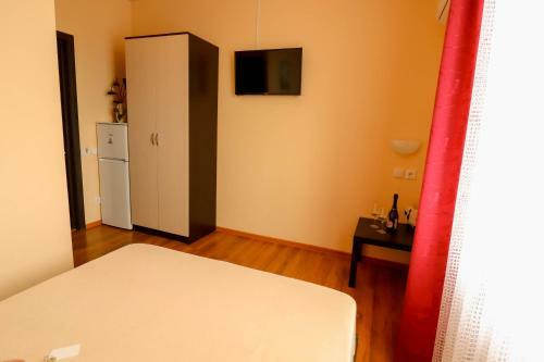 Hostal Guest House Leto