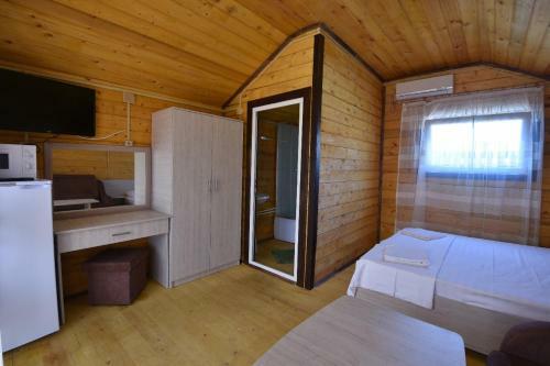 Guest Complex Arna
