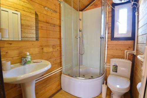 Guest Complex Arna