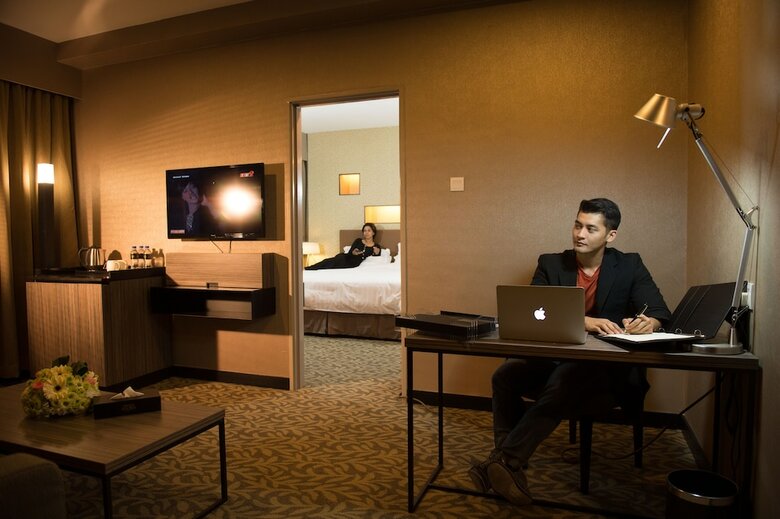 Grand Alora Hotel