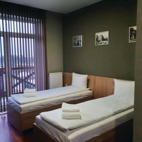 Hostal Celinburg Guest House