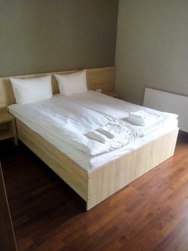 Hostal Celinburg Guest House