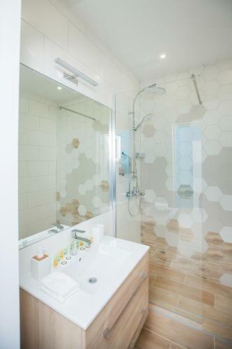 Cloud 9 Apartments