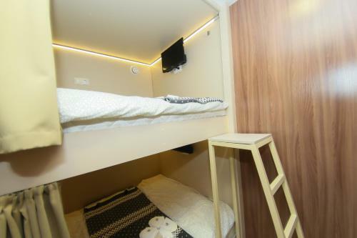 Kupe Capsule Hotel & Hostel