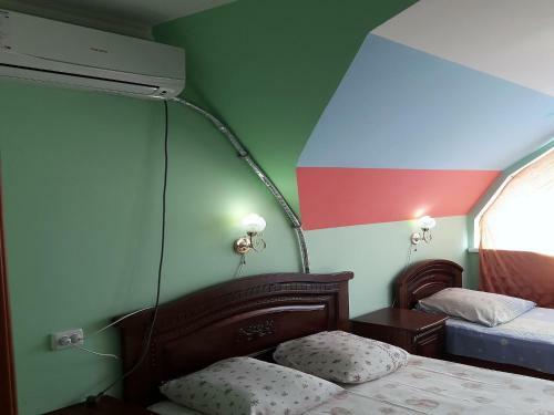 Hostal Lazurny Bereg Guest House