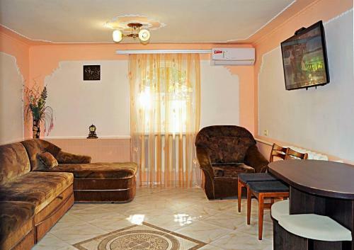 Hostal Lazurny Bereg Guest House