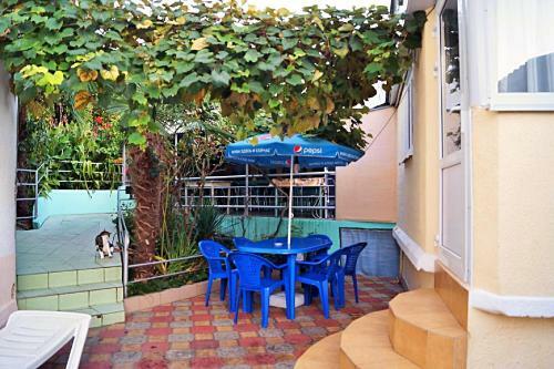 Hostal Lazurny Bereg Guest House