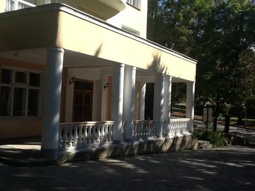 Hotel Pansionat Rodina